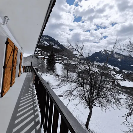 T3 à Avec Balcon, Proche Centre Et Remontées Mécaniques, 6 Personnes - Fr-1-676-10 *